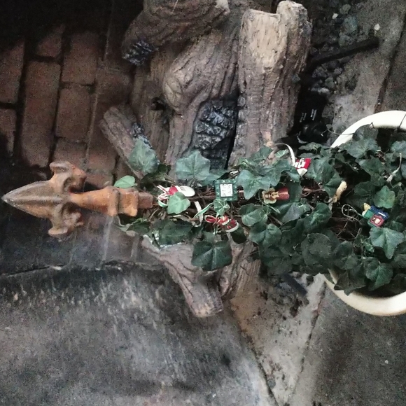 Handcrafted Other - #7 NO ROOM 4 a CHRISTMAS TREE? Handcrafted Fleur-de-Lis "Ivy Topiary"